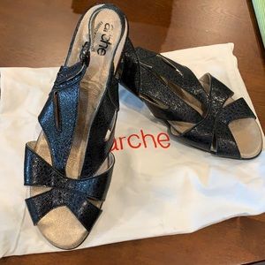 Arche, low heel, beautiful business casual, worn twice